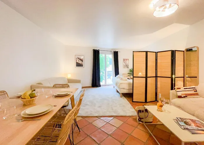 Place Des Lices - Nk