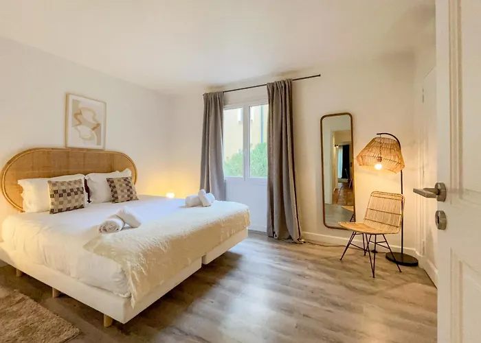 Place Des Lices - Nk * Saint-Tropez